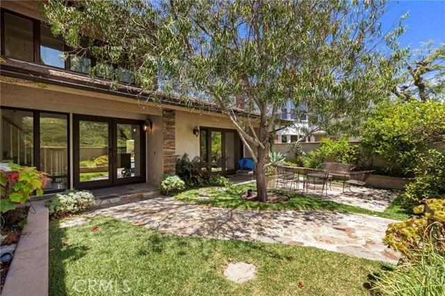 26 Mission Bay Dr - Photo 2 of 8
