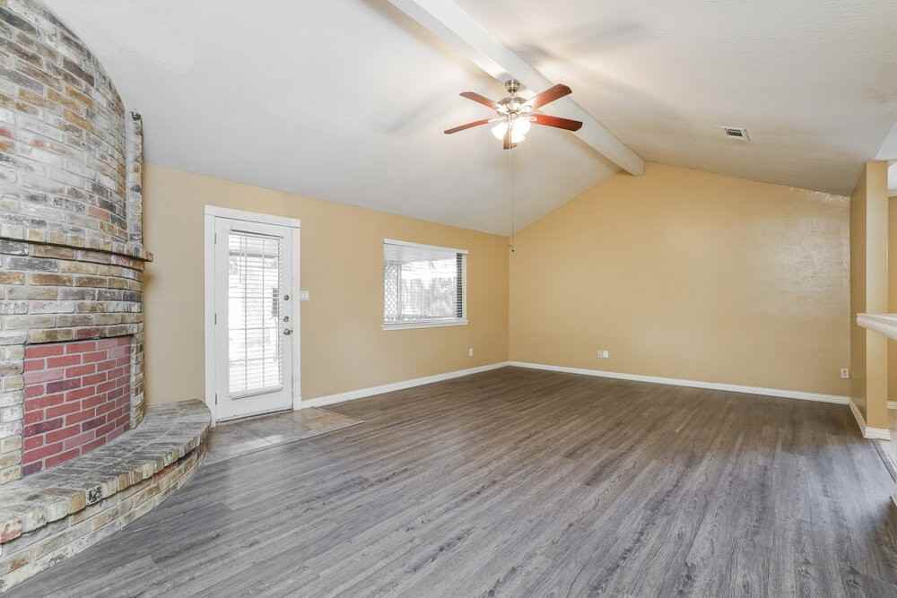 23331 Bayleaf Dr - Photo 4 of 25