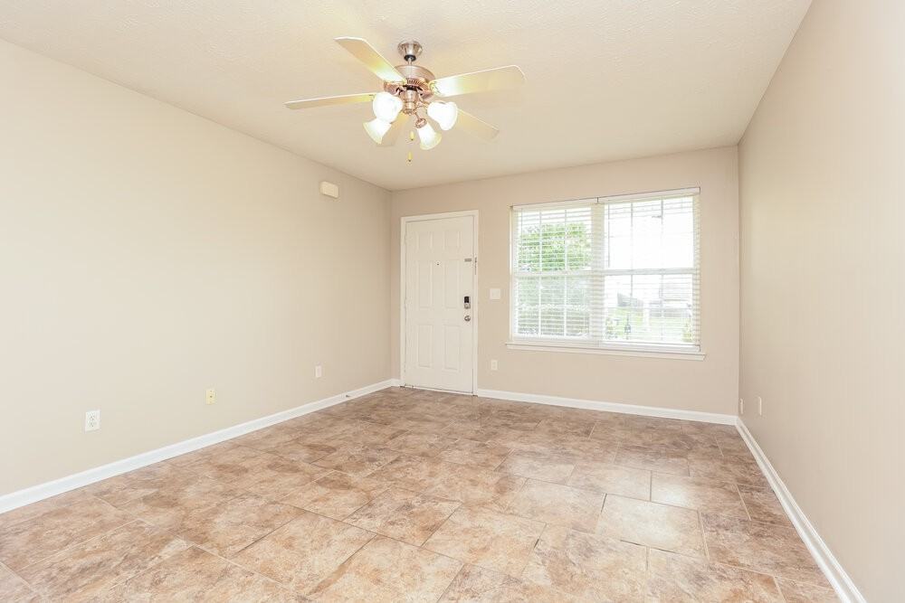174 Howard Woody Dr - Photo 5 of 17