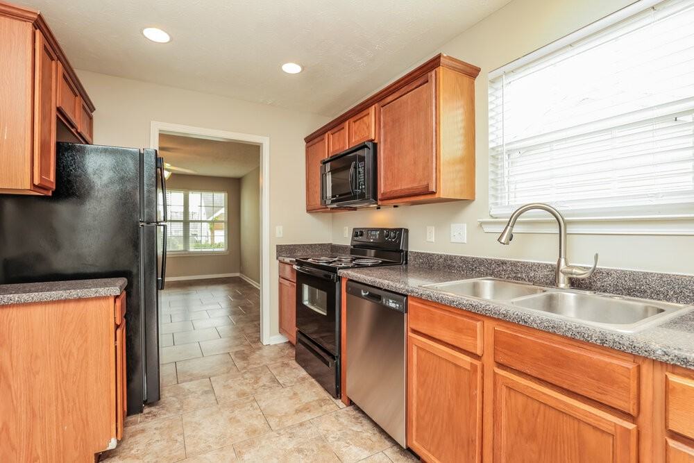 174 Howard Woody Dr - Photo 7 of 17