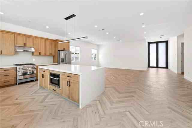 8018 Shadyglade Ave - Photo 7 of 8