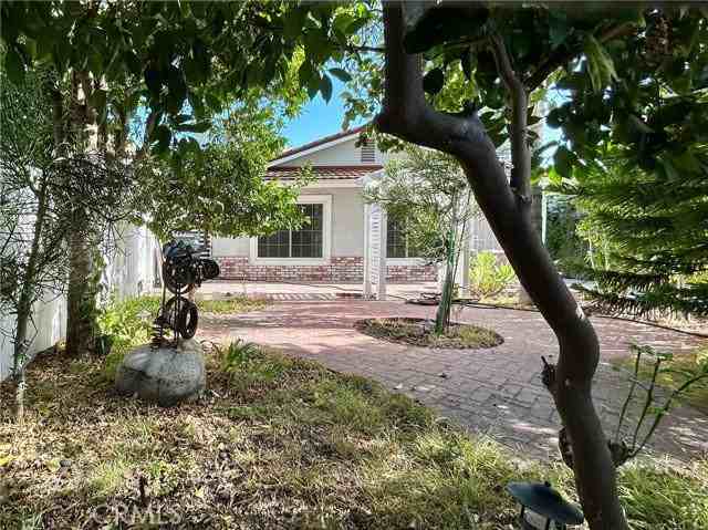 3132 Estado St - Photo 6 of 8