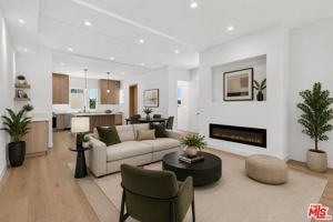 featured image of 150 N Carondelet St
