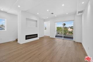 150 N Carondelet St - Photo 6 of 8