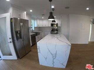 635 N Formosa Ave - Photo 4 of 8