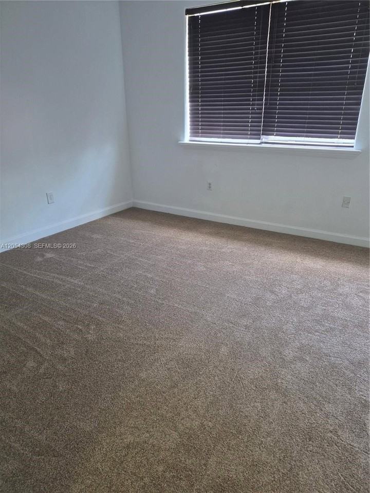 11272 Nw 54th Ter - Photo 4 of 4