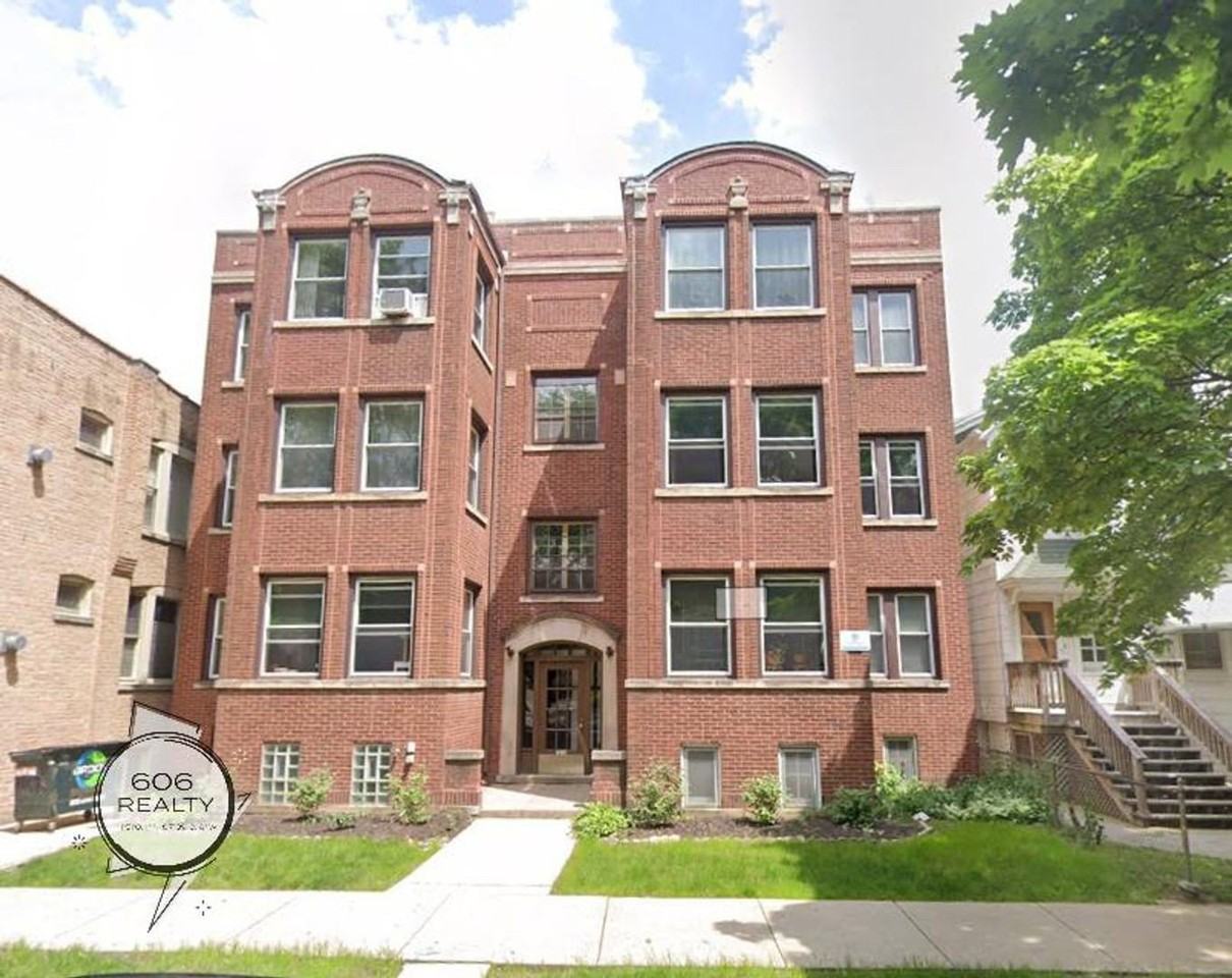 3943 N Kostner Ave #2