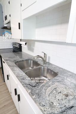 3200 Windemere Pl #B - Photo 2 of 13