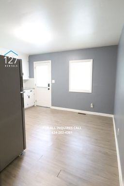 3200 Windemere Pl #B - Photo 3 of 13