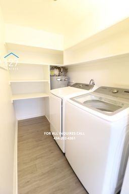 3200 Windemere Pl #B - Photo 4 of 13