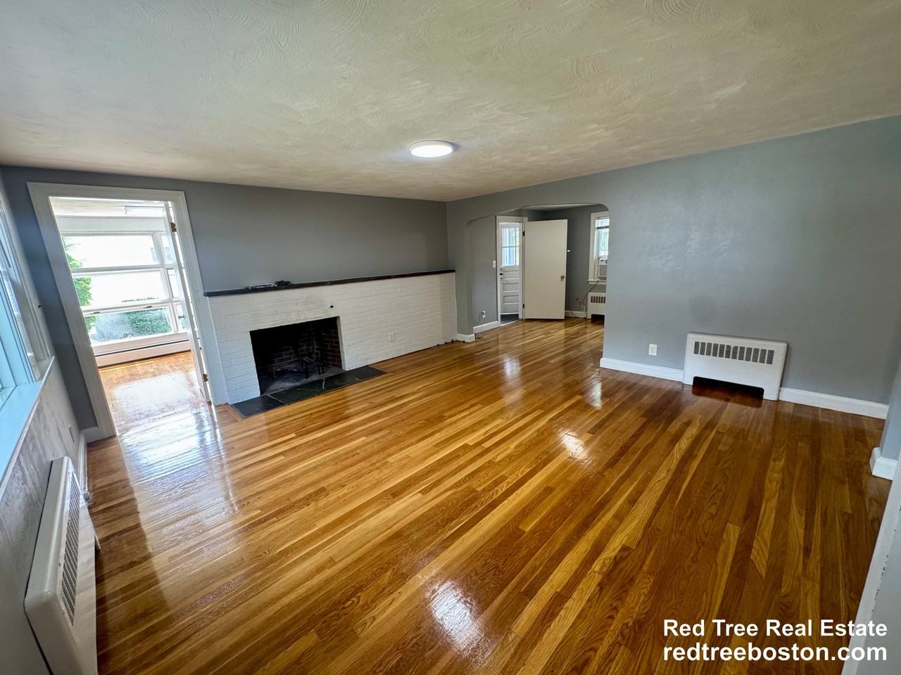 89 Stanley Rd - Photo 2 of 32