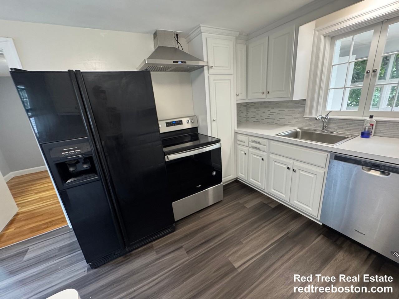 89 Stanley Rd - Photo 7 of 32
