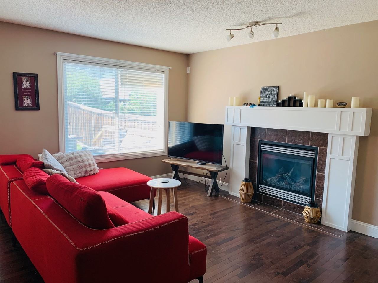 8512 Sloane Cres Nw - Photo 4 of 9