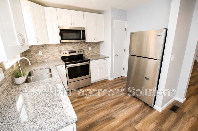 1 Oak Point Dr - Photo 4 of 18