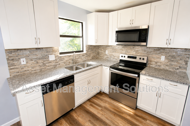 1 Oak Point Dr - Photo 5 of 18