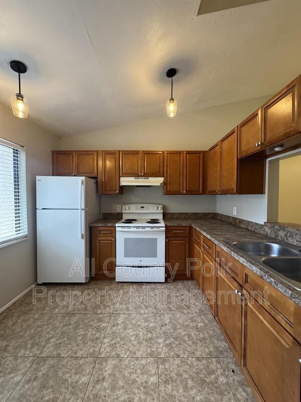 9919 Burl Way - Photo 3 of 14