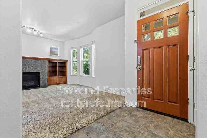 1140 Se Tamango St - Photo 2 of 43