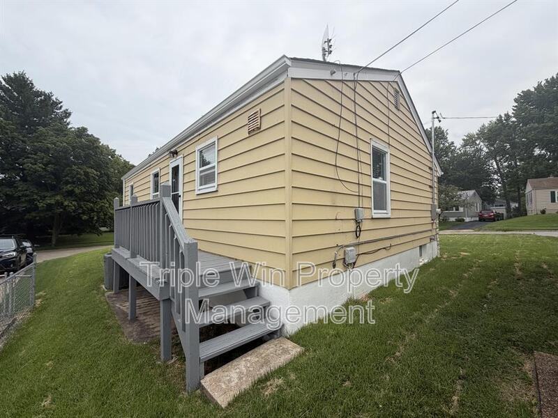 3349 Marmary Ln - Photo 6 of 28