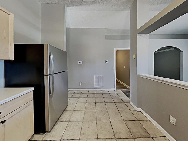 7135 Edgewater Shores Ct - Photo 5 of 16
