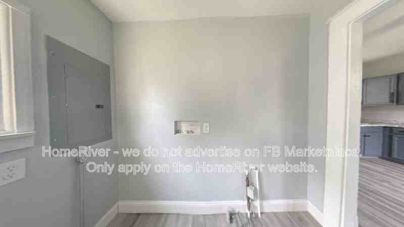 52 Cross St - Photo 6 of 10
