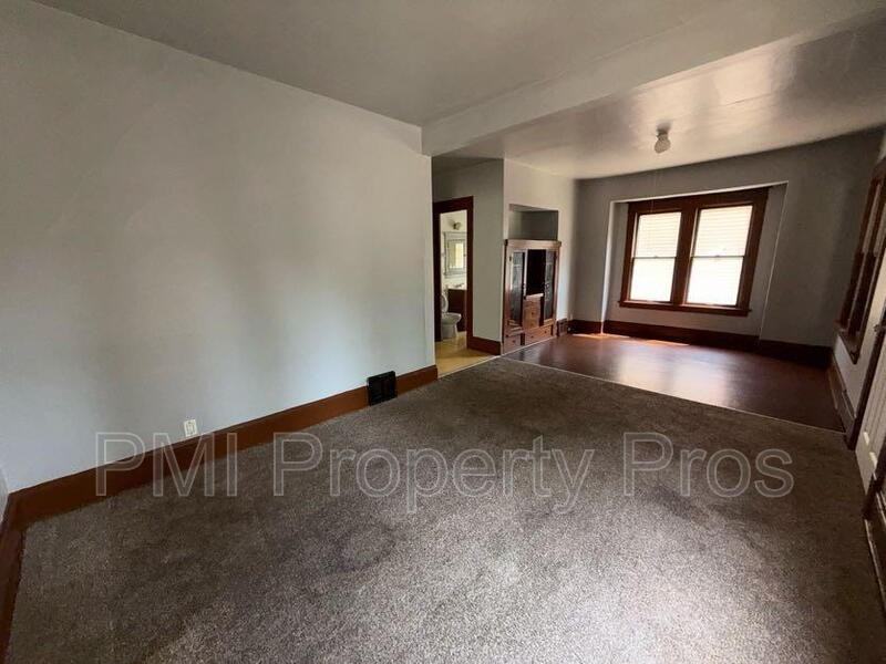 2222 W Finn Pl - Photo 3 of 23