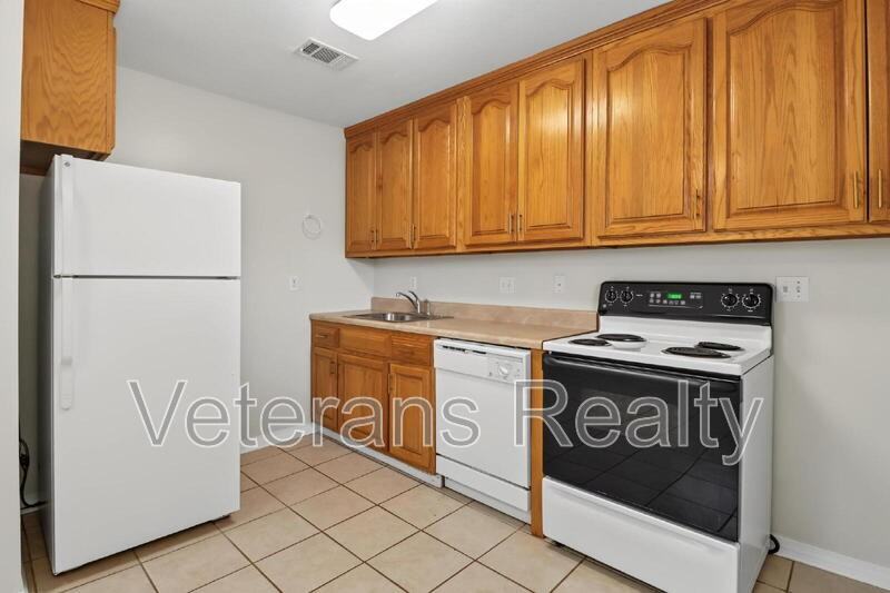 1285 Kensington Dr - Photo 6 of 19
