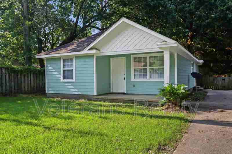 3001 Lamont Rd