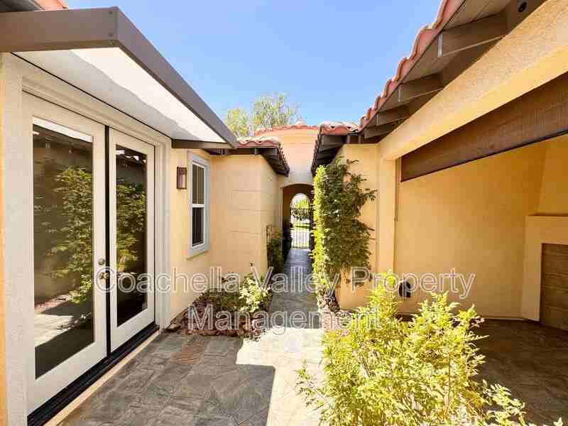 138 Shoreline Dr - Photo 4 of 50