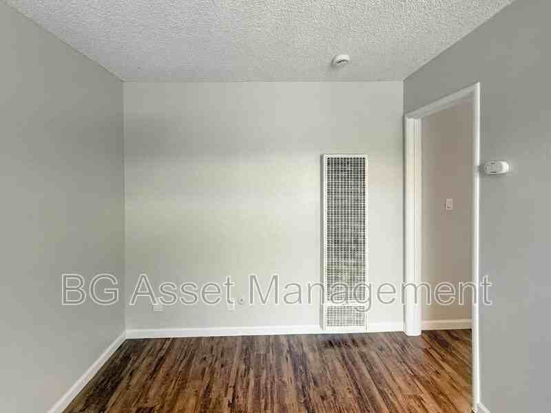 1928 Ethan Way #17 - Photo 7 of 15