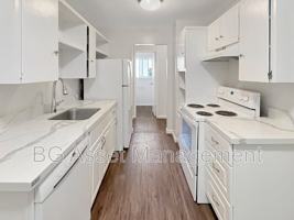 featured image of 1938 Ethan Way #9
