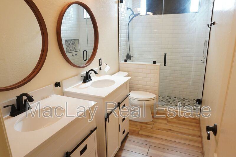 1573 W Morelos St - Photo 5 of 22