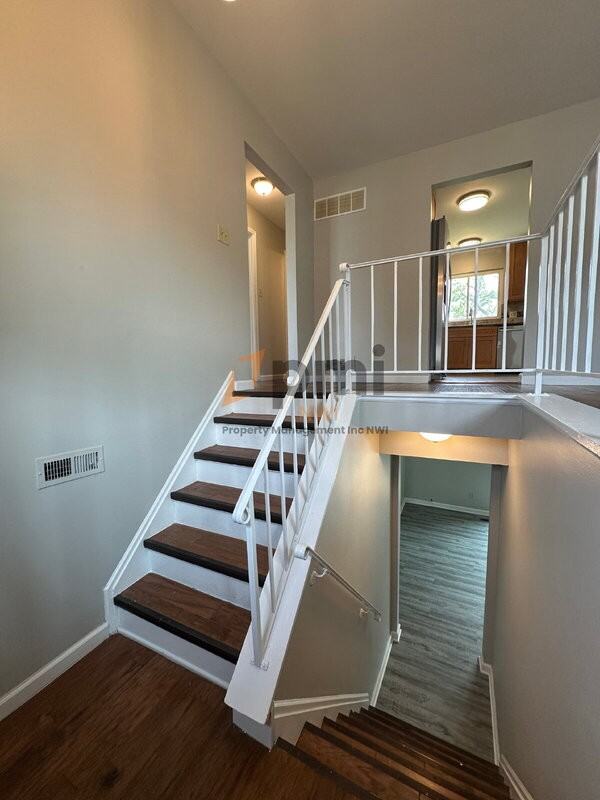 1031 W 59th Pl - Photo 3 of 21