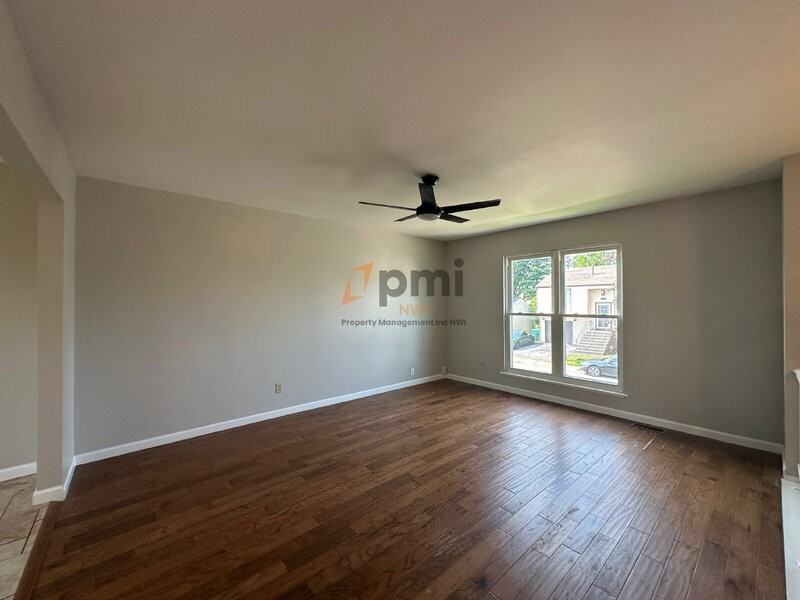 1031 W 59th Pl - Photo 4 of 21