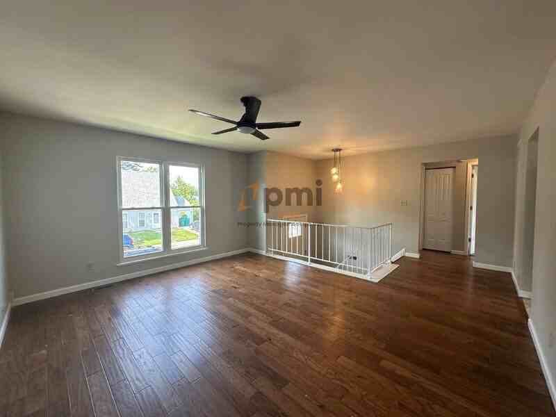 1031 W 59th Pl - Photo 5 of 21