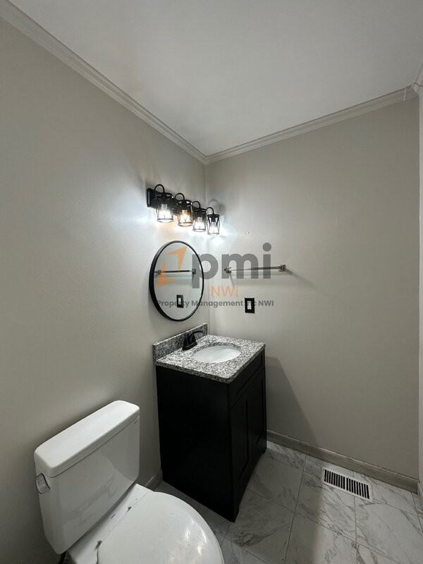 711 Wellington Dr - Photo 6 of 18