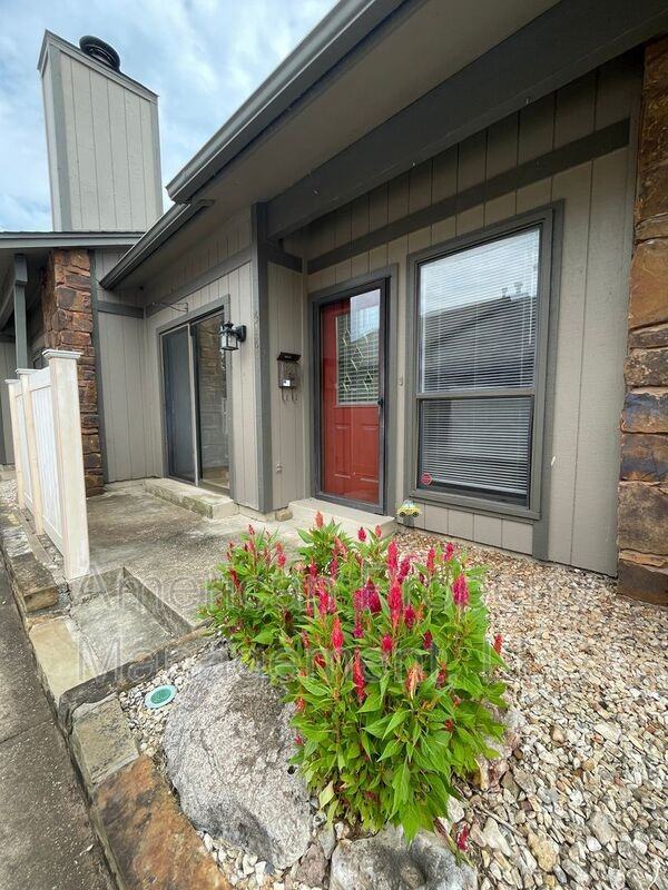 6185 S Zunis Ave - Photo 2 of 39