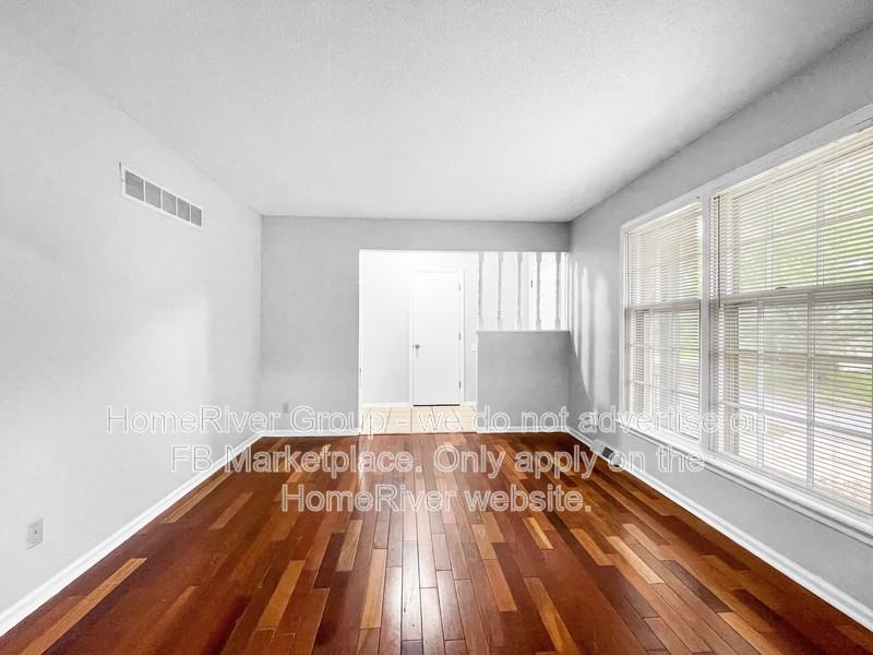 12733 Oakland Ave - Photo 6 of 19