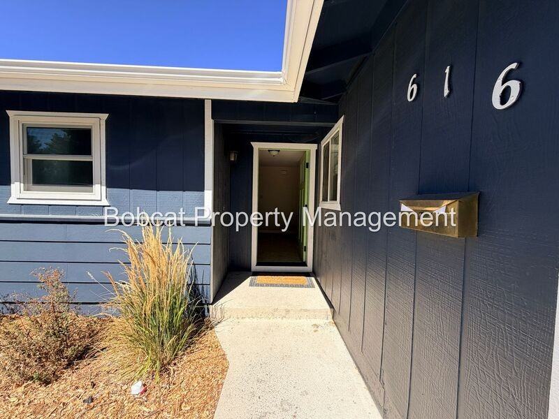616 Pioche St - Photo 2 of 23