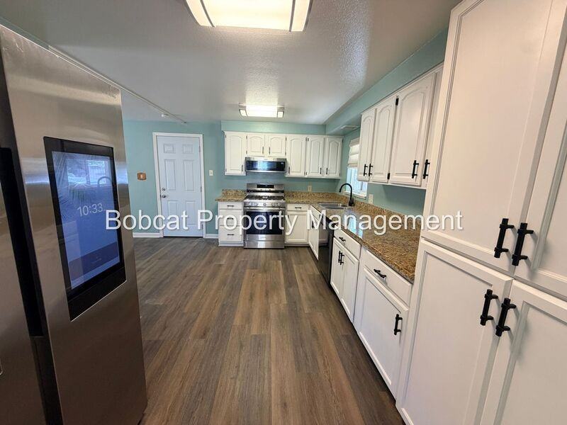 616 Pioche St - Photo 4 of 23