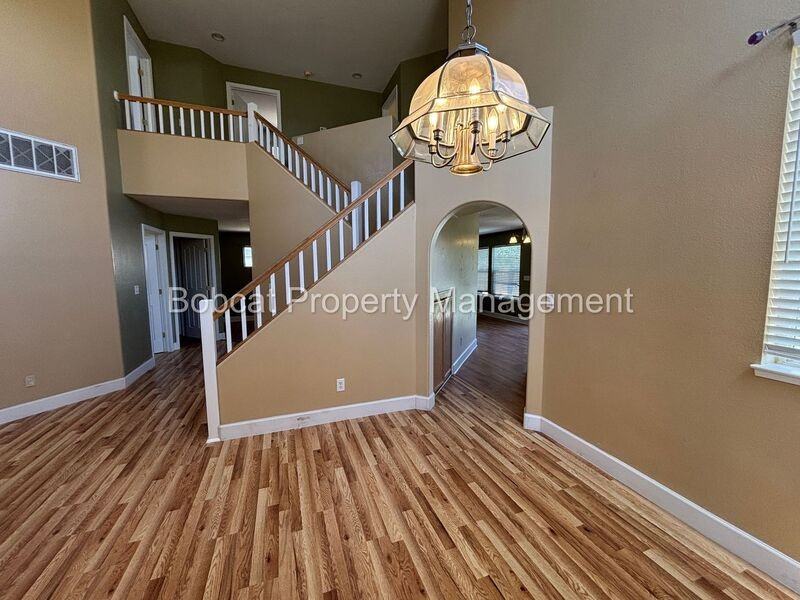 1477 Ridge Point Dr - Photo 2 of 49