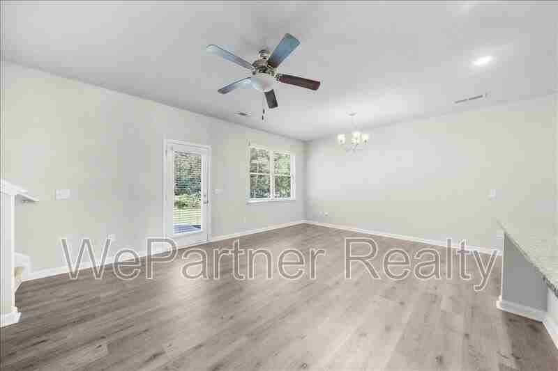 108 Peterson St - Photo 3 of 14