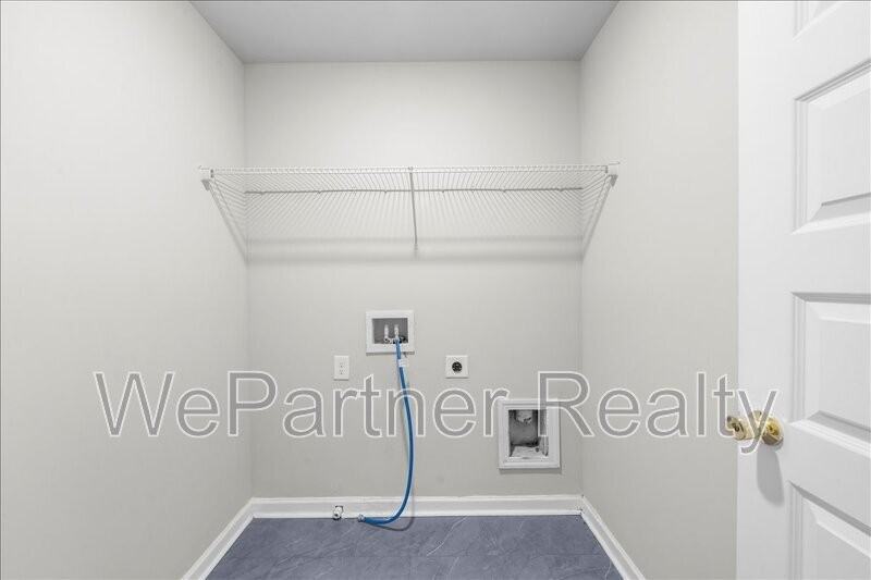 108 Peterson St - Photo 7 of 14