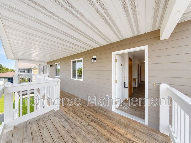 8 Michael Grove Ave - Photo 2 of 20