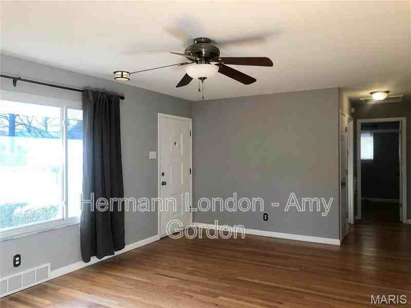10729 Waycroff Dr - Photo 5 of 18