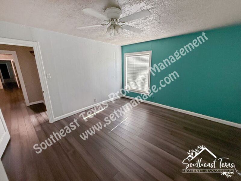 2640 Louisiana St - Photo 6 of 12