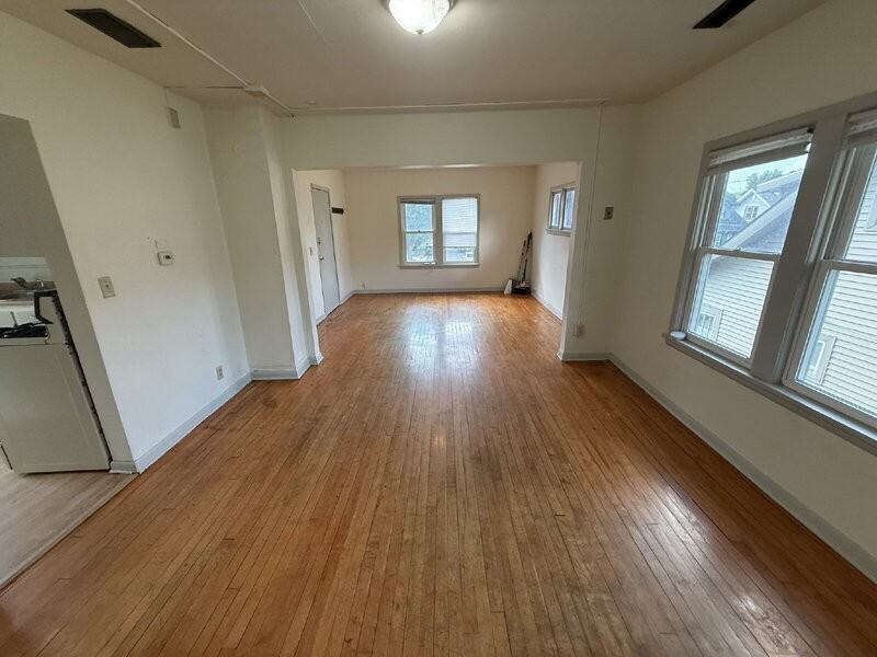 2507 E Johnson St #3 - Photo 3 of 14