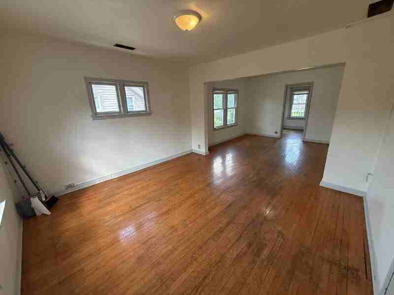 2507 E Johnson St #3 - Photo 2 of 14