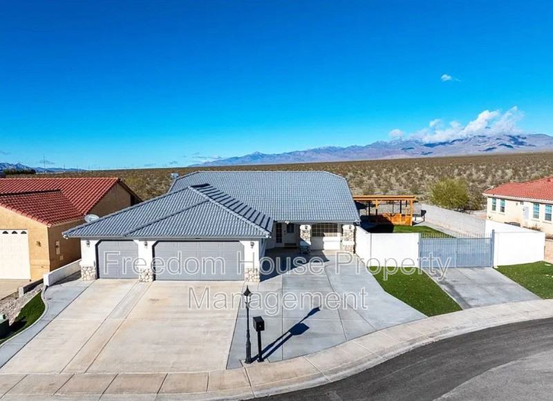 3630 E Vineyard Dr N - Photo 2 of 50