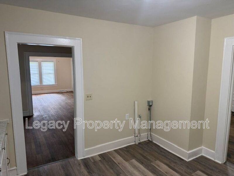 1511 Albright Ave - Photo 3 of 8