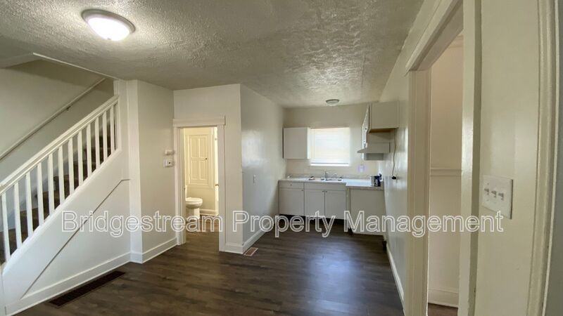 14 Nassau St - Photo 5 of 12